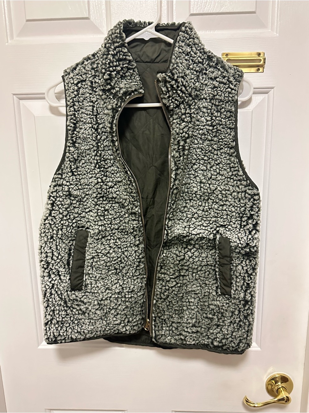 Reversible Quilted Sherpa-Lined  Vest - Olive - Picture 4 of 6